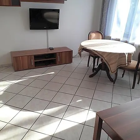 Tannenbruchsee 公寓式酒店 3*